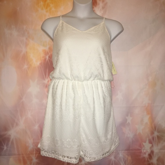 Bobbie Brooks Dresses & Skirts - PLUS New ivory Romper size 2X
